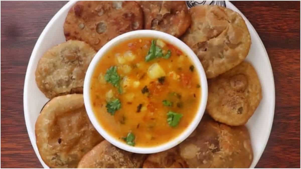 Mathura Special: Spicy and Watery Dubki Waaley Aloo