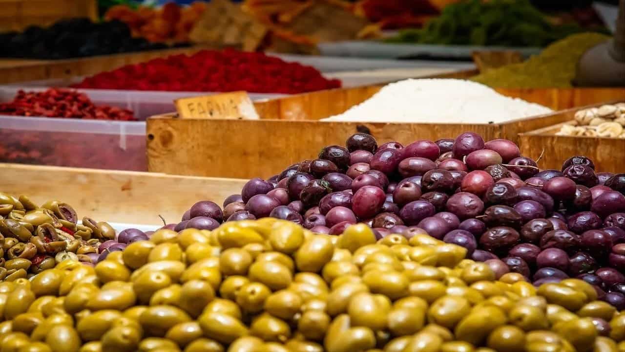 5 Amazing Benefits Of Olives That Will Make You A Fan 