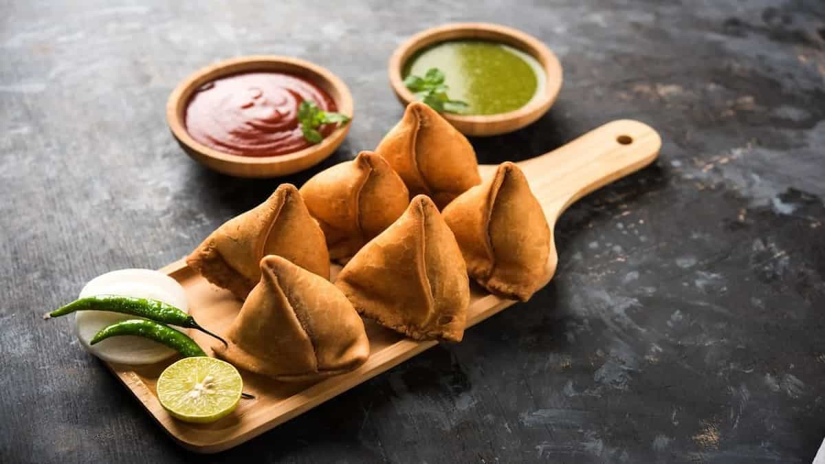 7 Classic Punjabi Snacks That Can Make Us Ditch Any Diet