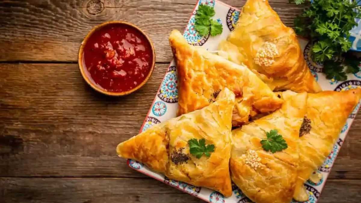 8 Tips To Give Your Homemade Samosa An Audible Crunch