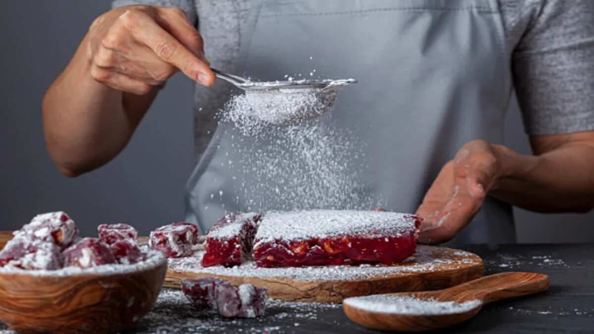 Sweeten Up Your Baking: A Quick Guide to Confectioners' Sugar