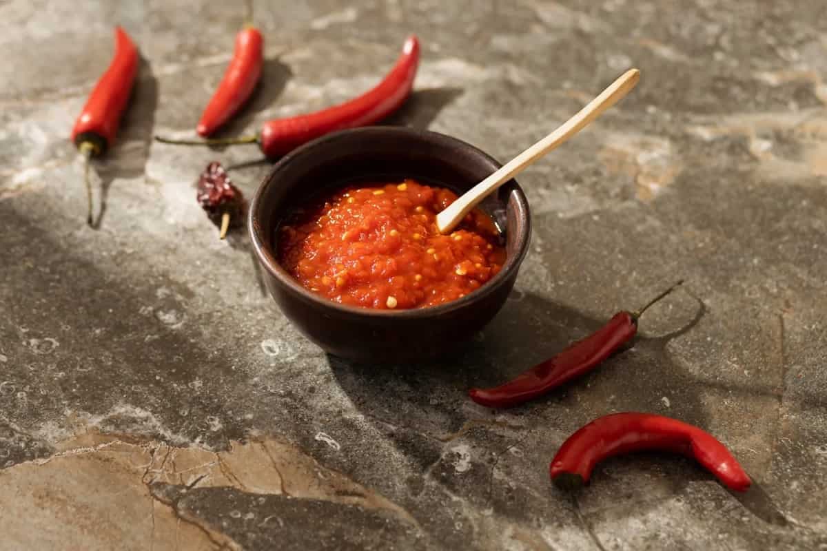 Making Chilli Sauce At Home? 6 Things You Should Avoid