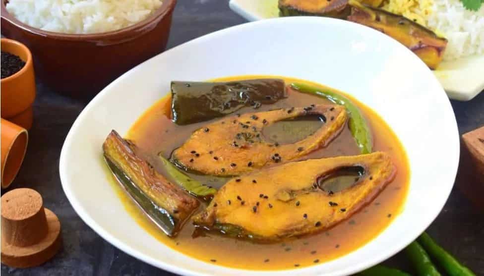 Bengali Ilish Tel Jhol Recipe, A Celebration Of Hilsa Flavours