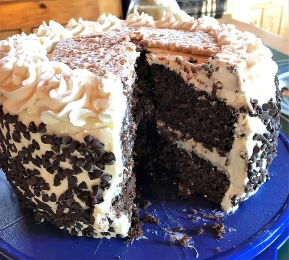 World Cuisine: How To Make Italian Cannoli Cake At Home