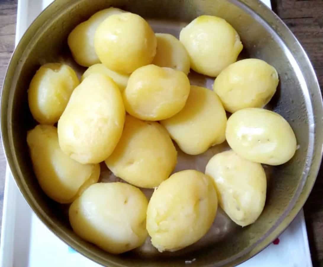 Why You Should Avoid Storing Boiled Potatoes In A Refrigerator?