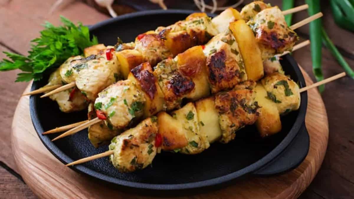 Achari To Hariyali: Different Paneer Tikka Recipes To Prepare