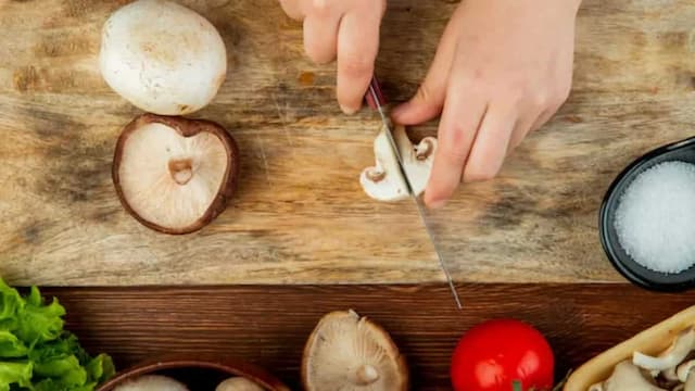 How To Clean Mushrooms The Right Way: Essential Kitchen Tips