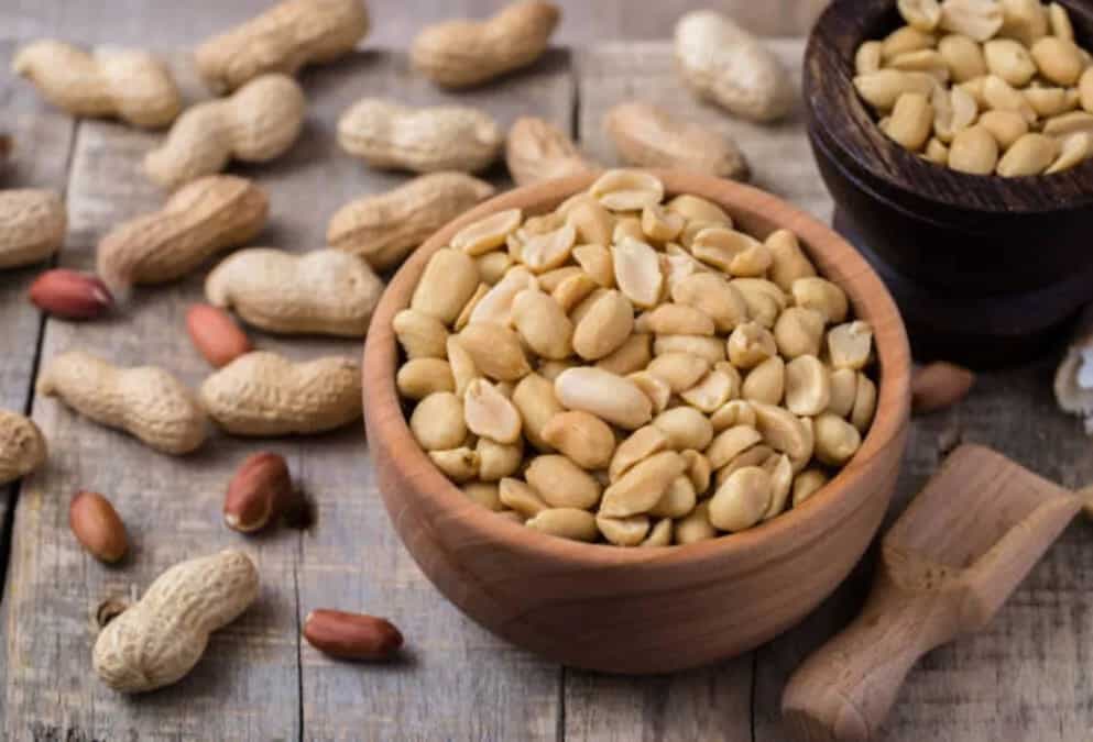 Top 5 Health Benefits Of Eating Peanuts