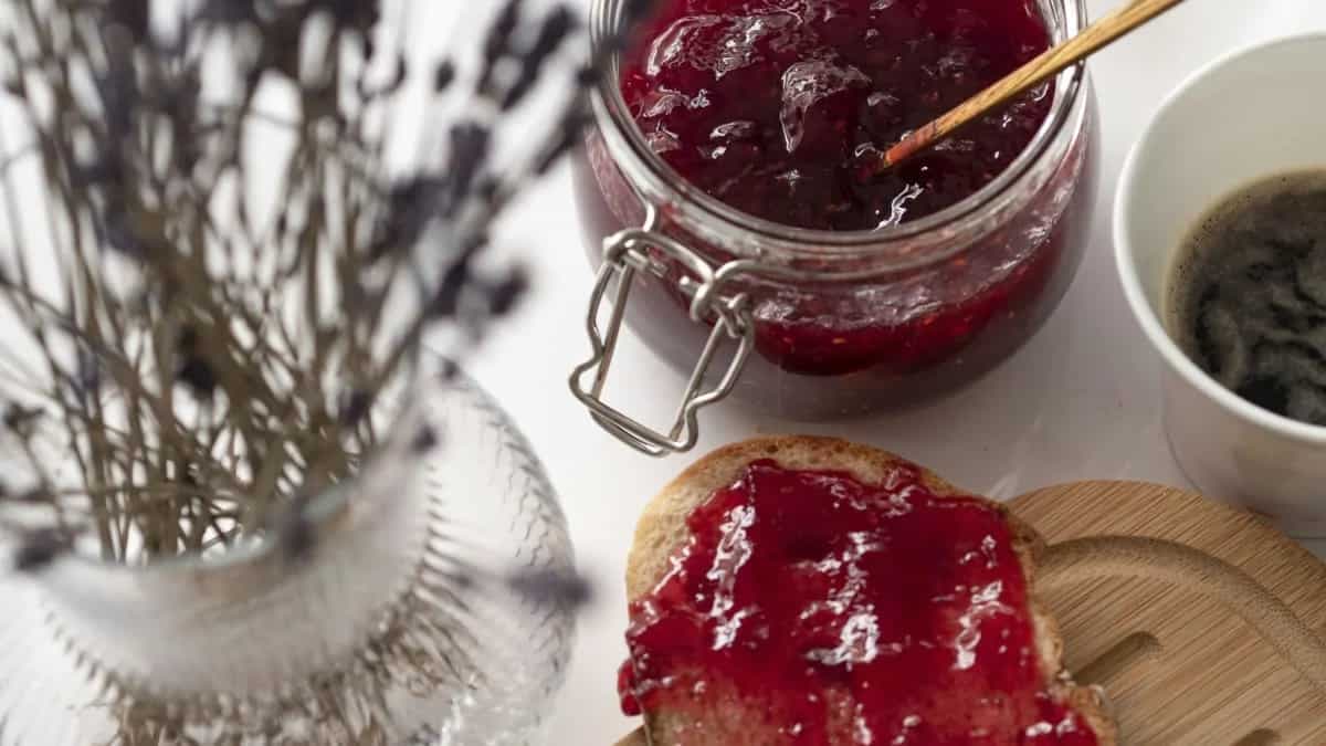 6 Types Of Jams To Make With Monsoon Fruits At Home
