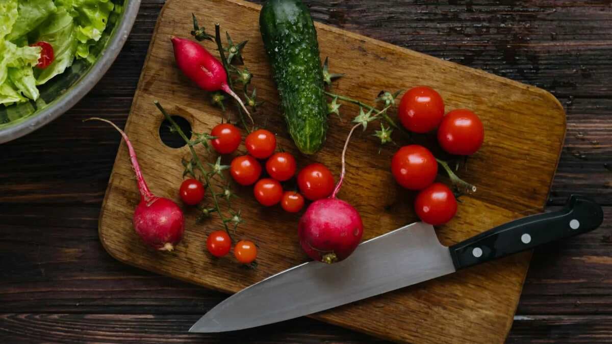 7 Types Of Must Have Knives In Your Kitchen