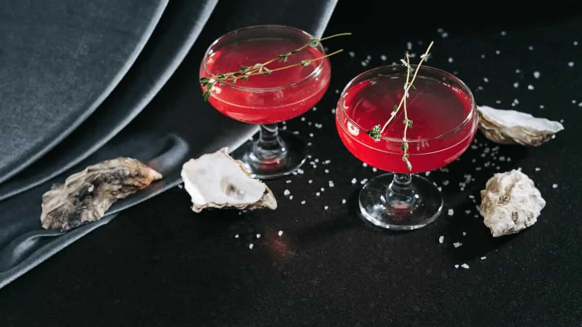 7 Essential Equipment To Capture The Perfect Cocktail Photograph