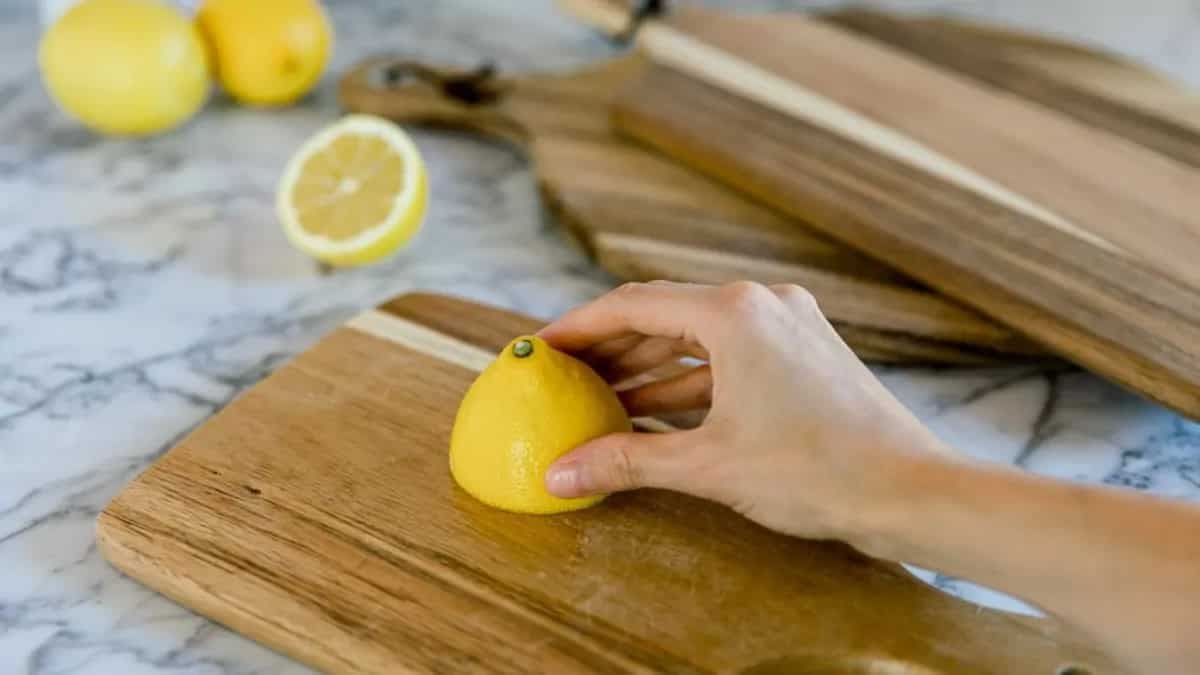 4 Easy Hacks To Clean Your Kitchen With Lemon Juice