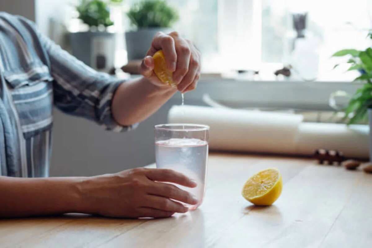 Top 5 Reasons Why You Should Consume Lemon Water Everyday