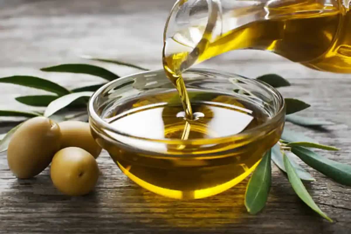 Dietitian Fact-Checks The Viral Olive Oil Shot Myth