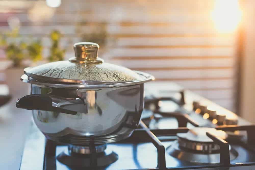 Confused To Cover The  Pan Or Not While Cooking ? Know Here 