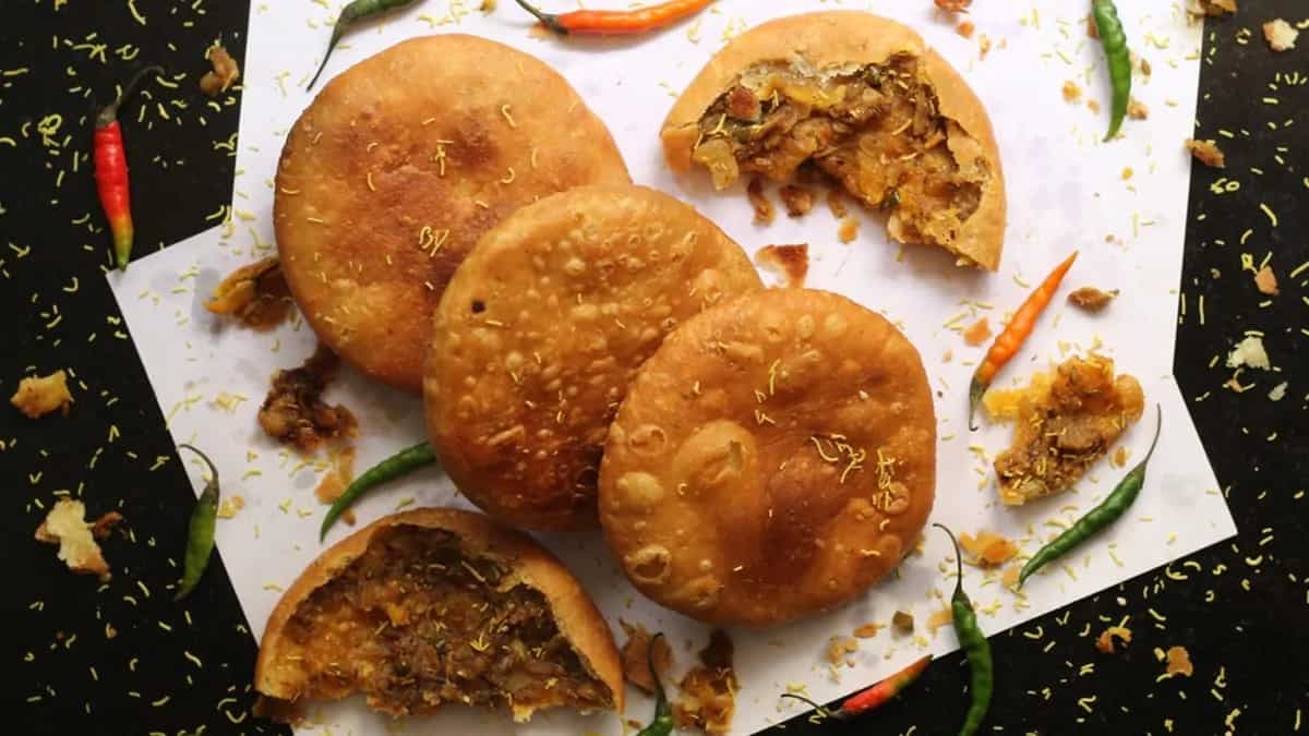 5 Winter-Special Indian Kachoris For An Indulgent Breakfast