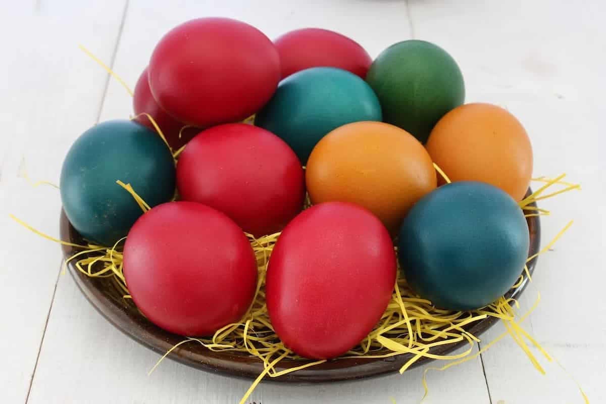 Easter 2024: How To Dye Eggs Naturally With Kitchen Ingredients?