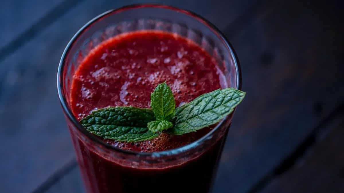 Beetroot And Carrot Juice; Vibrant And Healthy Juice For Winter