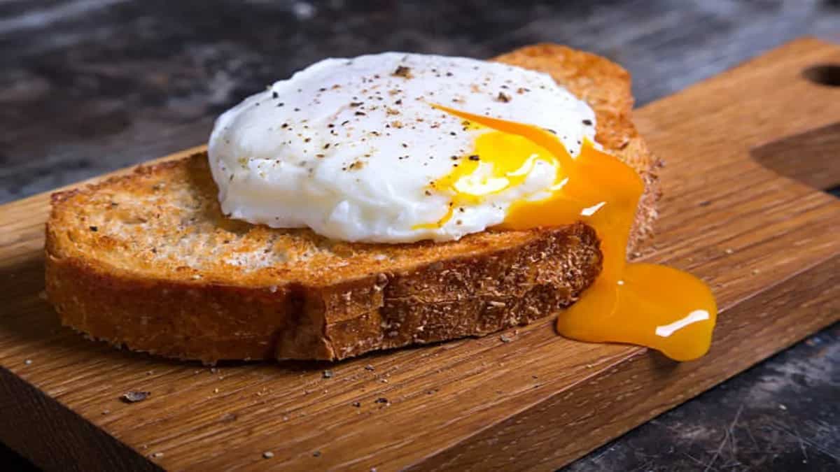 6 Handy Tips To Make The Perfect Poached Eggs 