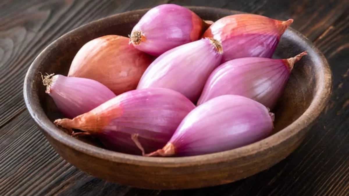 What Are Shallots, And How Are They Different From Onions?