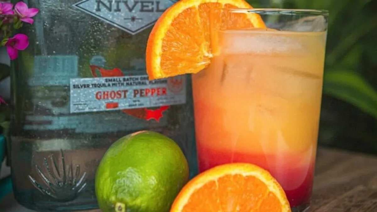 6 Grenadine Cocktails To Elevate Your Evening Celebrations 