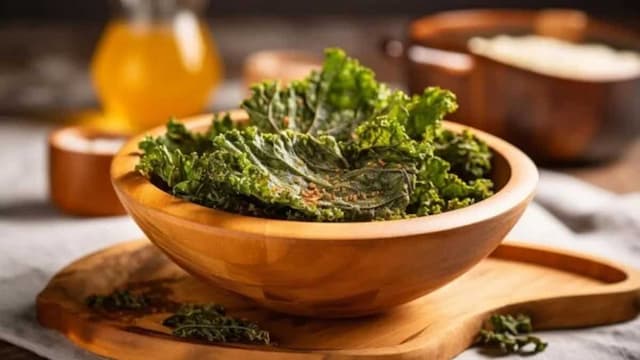 Crispy Leafy Green Snacks You Must Relish This Winter