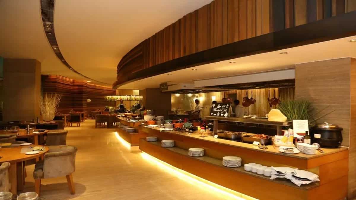 10 Best Buffet Restaurants To Visit With Family In Gurgaon