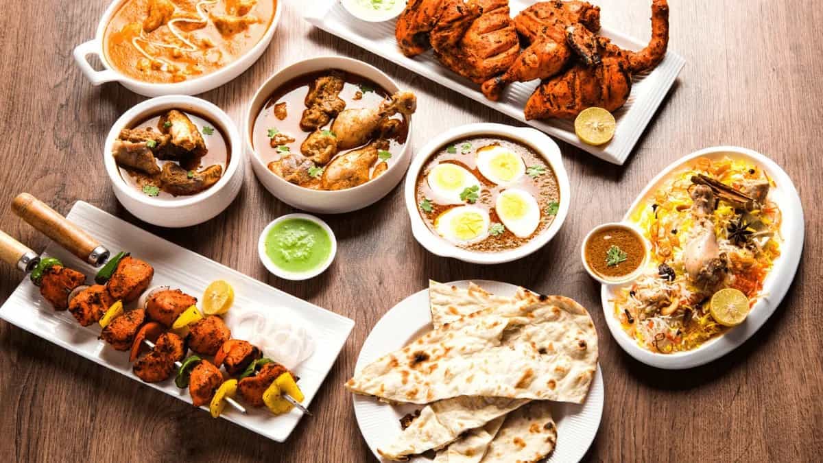 NRAI Report Lists Indian Snacks & Mughlai Food As Top Choices For Delhiites