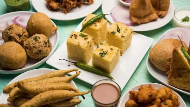 Globetrotters Share How Indian Snacks Complete Family Travel