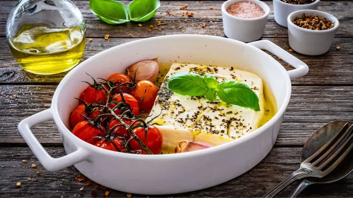 This Baked Feta Bowl Will Be Your New Healthy Lunch Date