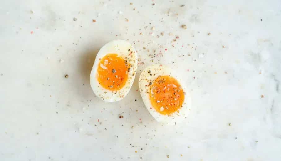 Do You Know The Kind Of Pan You Use Can Affect Your Boiled Eggs?