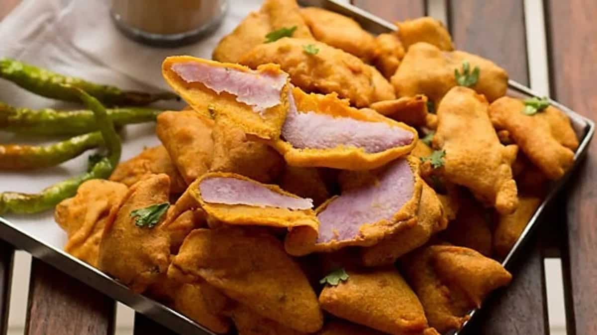 8 Incredible Gujarati Snacks You Must Binge On This Monsoon