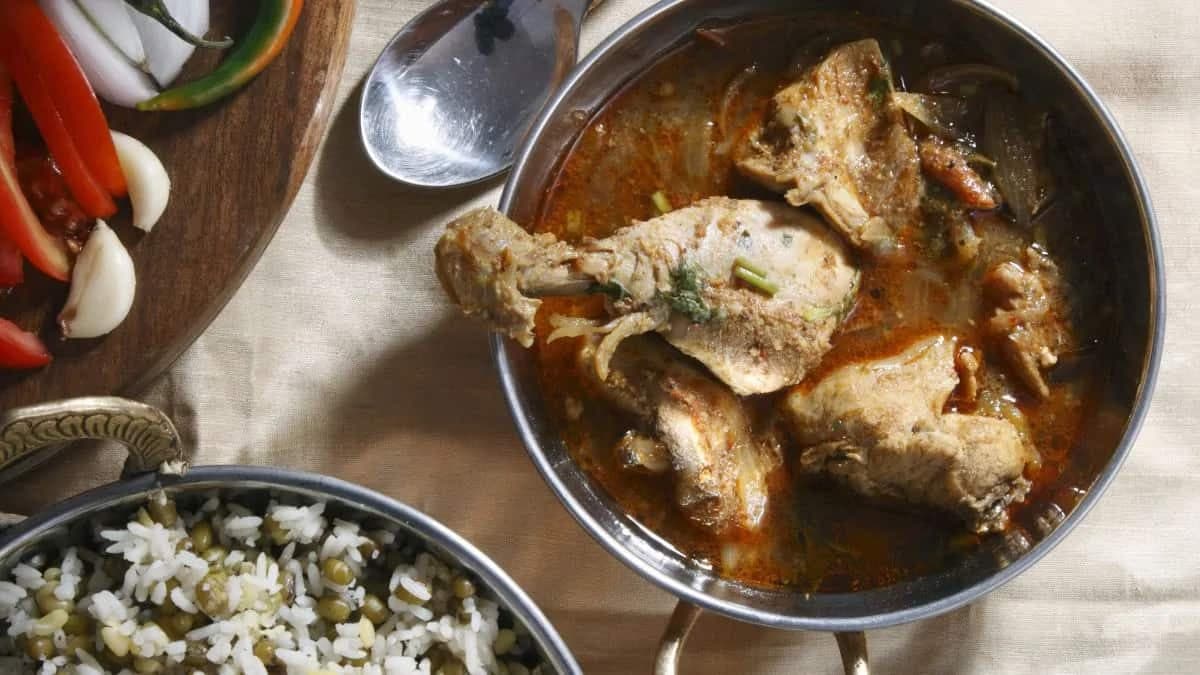 Chettinad Pepper Chicken Recipe To Spice Up Your Dinner