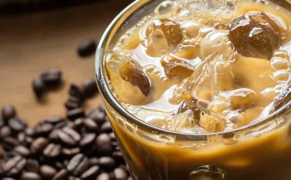 6 Delectable Flavours To Add To Your Morning Cup of Coffee 