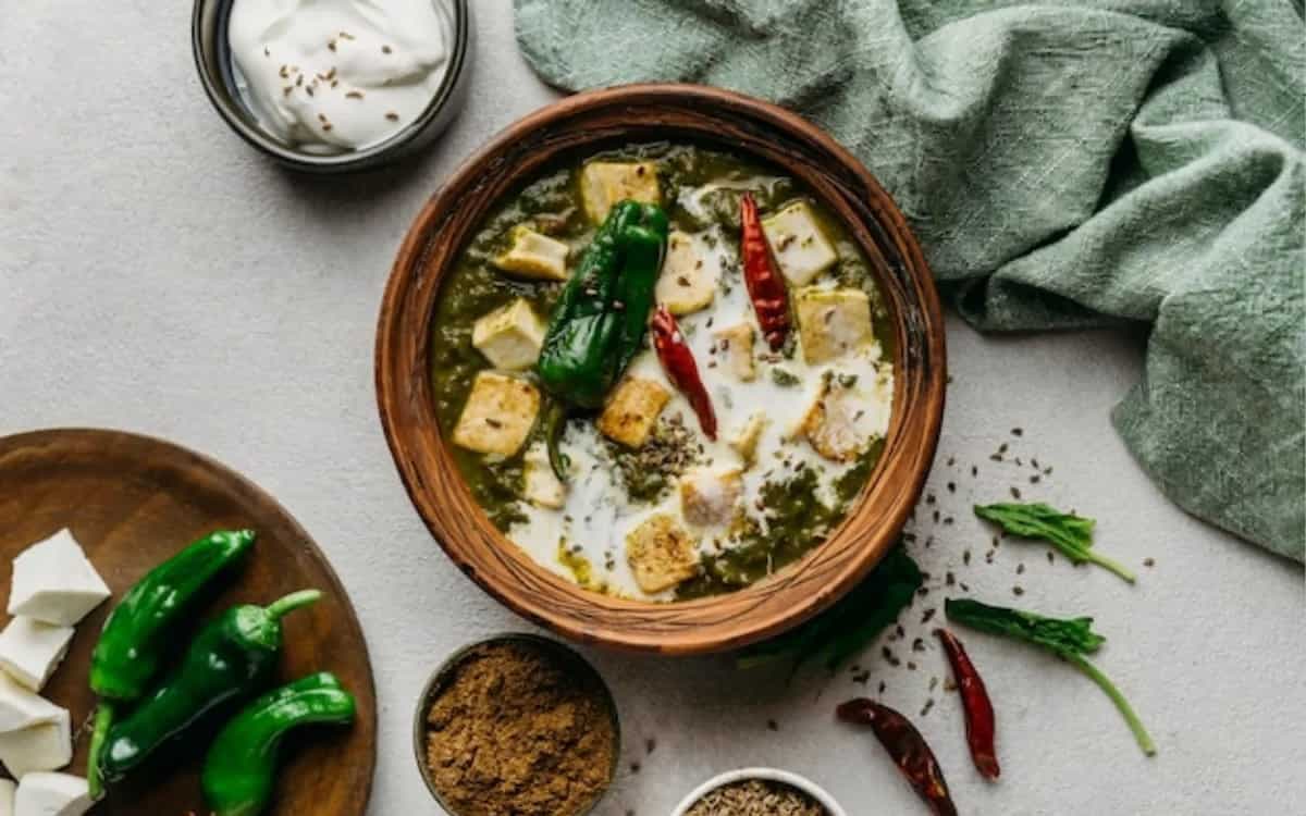 Quick And Easy Palak Paneer Saag Recipe In Pressure Cooker