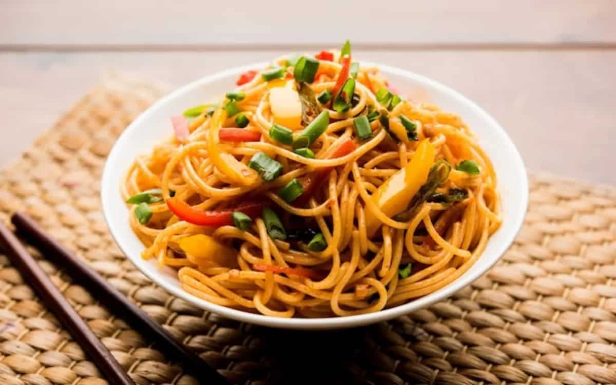 Did You Know Now You Can Make Hakka Noodles In Microwave?