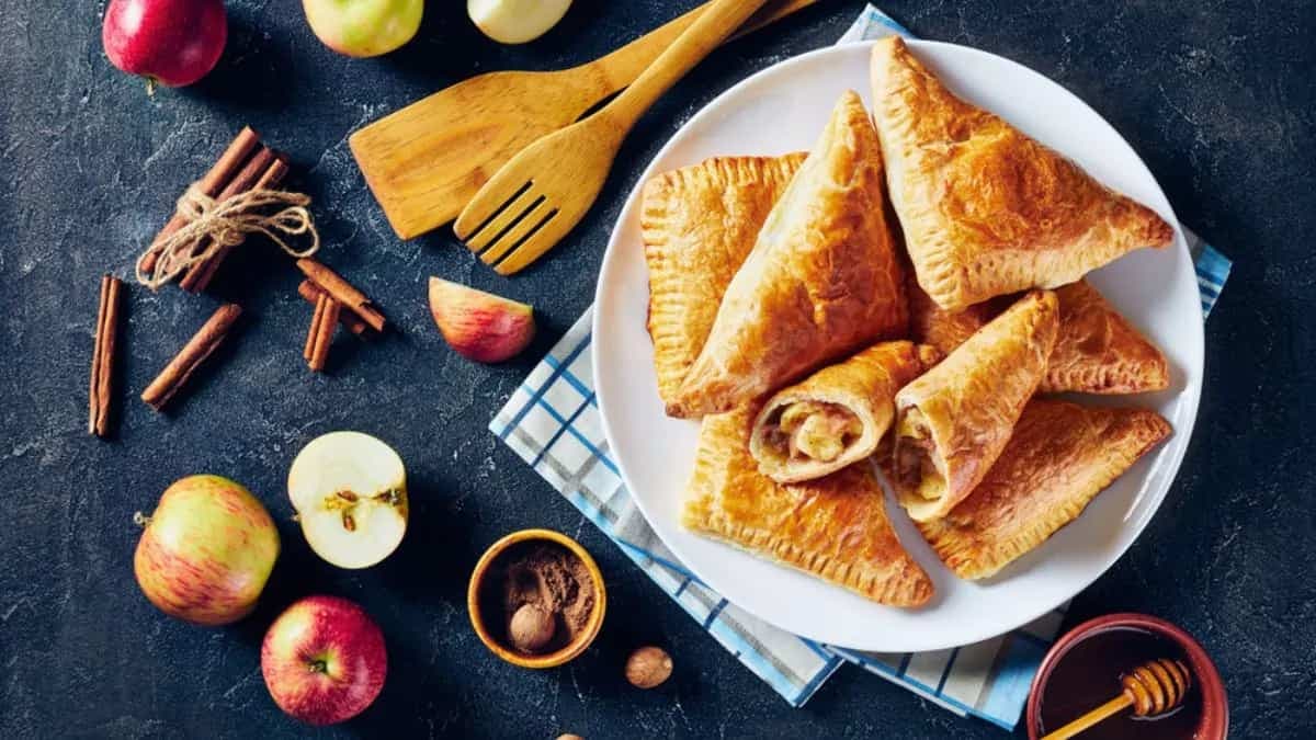 Got 30 Minutes To Make Dessert? Try These Apple Turnovers
