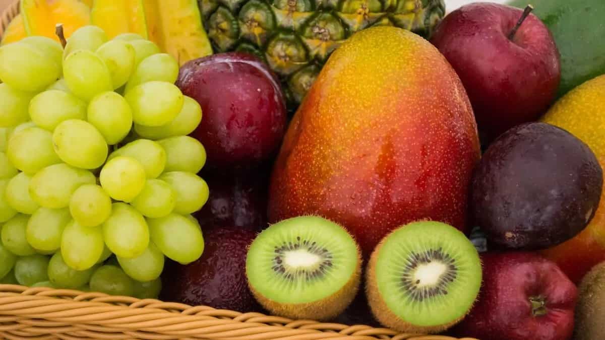 Discover 6 Fruits You Can Eat Without Peeling