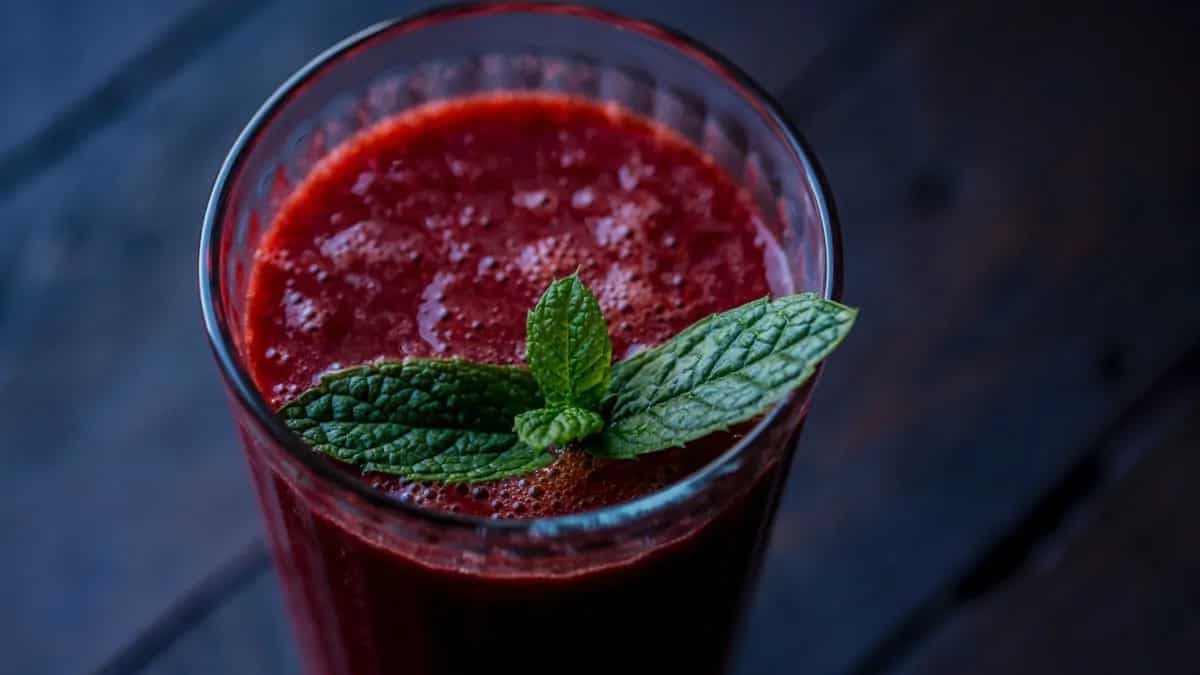 6 Iron-Rich Juices To Improve Your Haemoglobin Levels