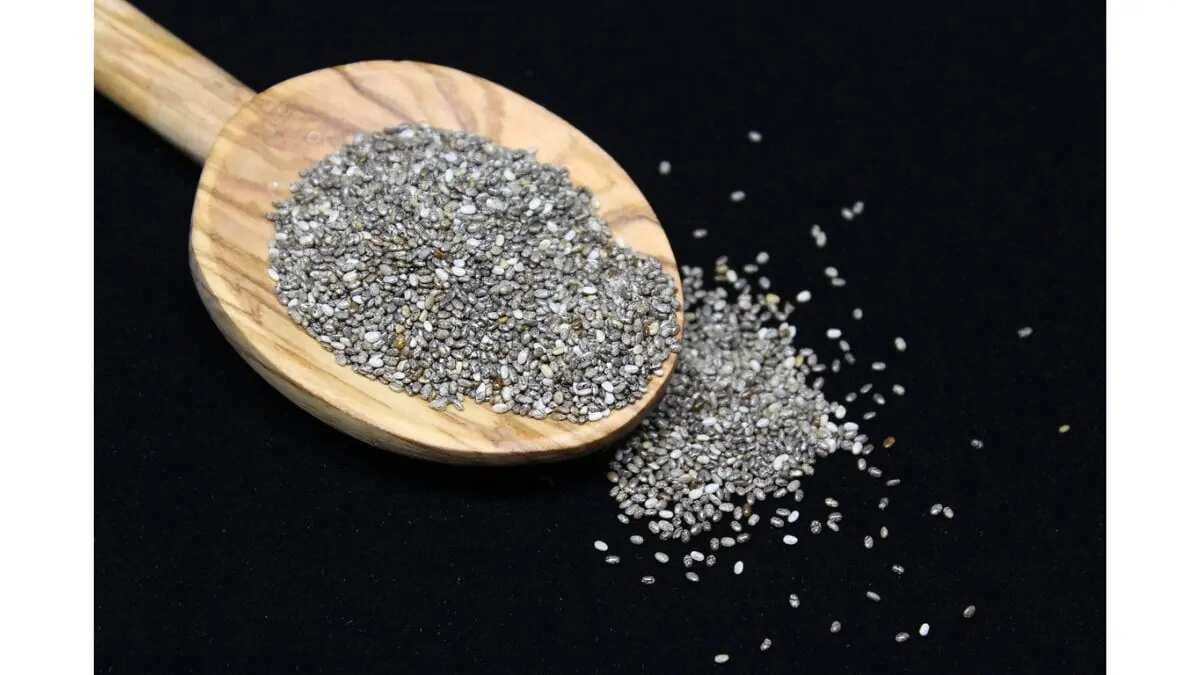 Looking For Fat Loss? 6 Ways Chia Seeds Can Help