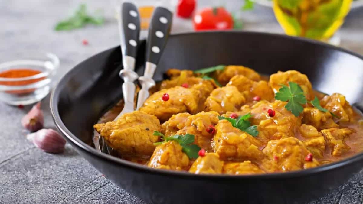 7 Traditional Bengali Chicken Dishes Every Foodie Needs To Try