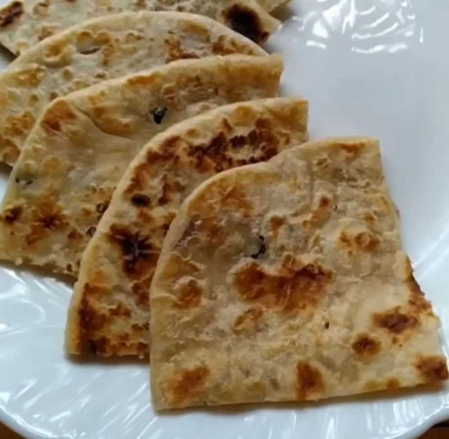 Indori Sev Paratha: The Crunchy, Savoury Breakfast