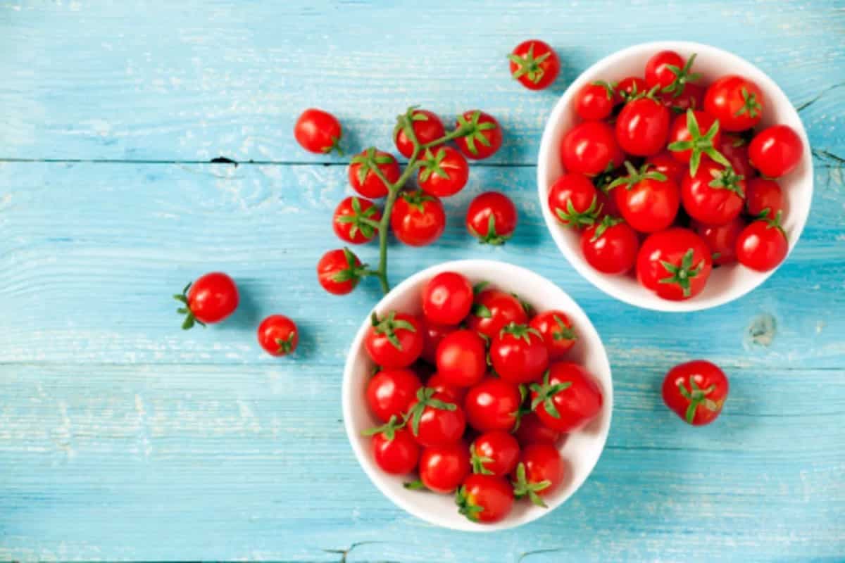 Cherry Tomatoes Vs. Grape Tomatoes: Key Differences To Remember