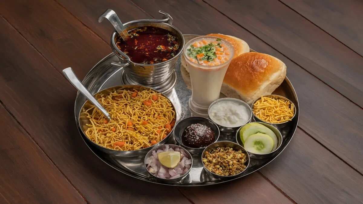 Relish Pav Bhaji Without Guilt: Tips To Make Street Food Healthy