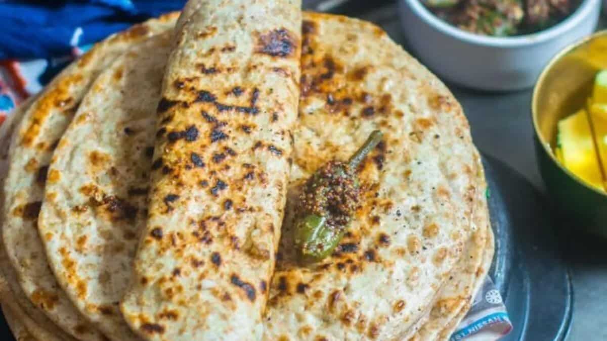 Kickstart Your Day With Punjabi Style Stuffed Gobhi Paratha