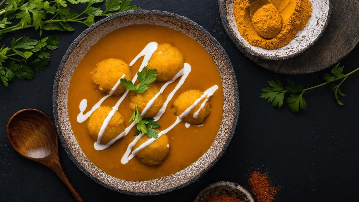 8 Indian Curries That Should Be On Your Dinner Menu