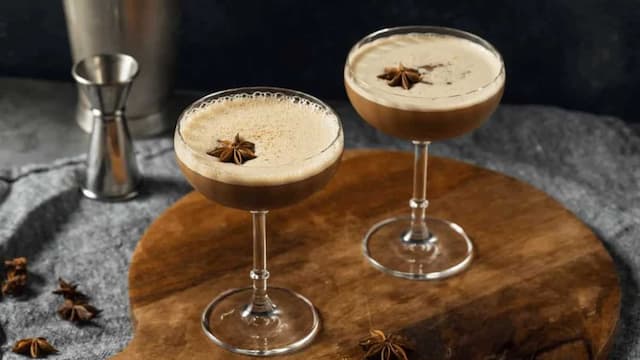 Top 10 Chai-Based Cocktails For Your Chilly Evenings