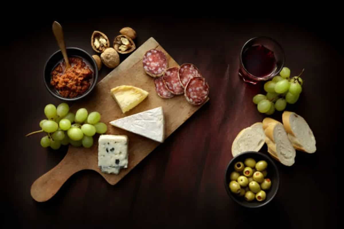 7 Expert Tips For Crafting The Ultimate Cheese Platter