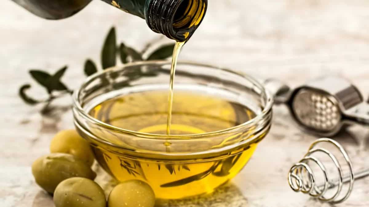 Rice Bran Oil vs Olive Oil : Which One Should You Use?