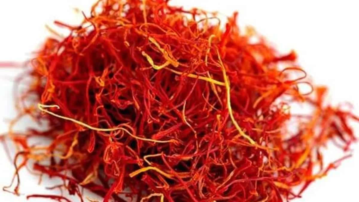 Kesar Ka Kamal: Add Saffron In Your Winter Diet To Stay Healthy 